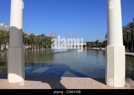 Der Valencia-Konzerthalle und Brunnen in Turia-Gärten-Valencia-Spanien Stockfoto