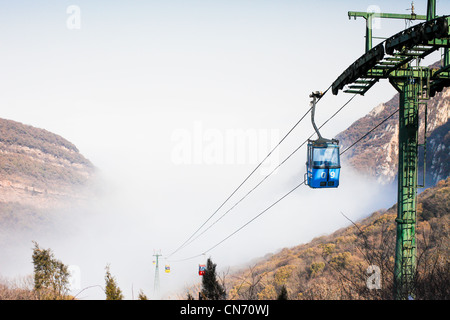 Cable Cars, den Song Shan Berg oberhalb des Shaolin-Tempels. Stockfoto