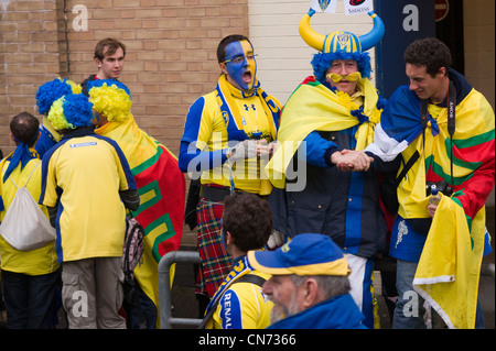 Rugby-Fans in Vicarage road Stockfoto