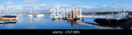 Panorama von Torbay Rettungsboot in Brixham Marina, Devon, England. Stockfoto
