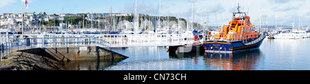 Panorama von Torbay Rettungsboot in Brixham Marina, Devon, England. Stockfoto