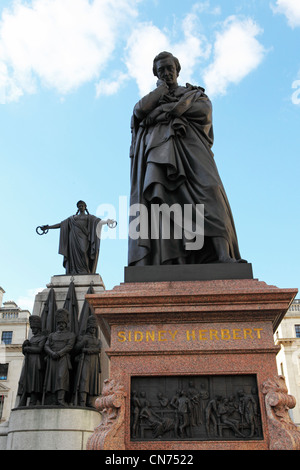 Statue von Sidney Herbert (1810-1861) in London, England. Stockfoto