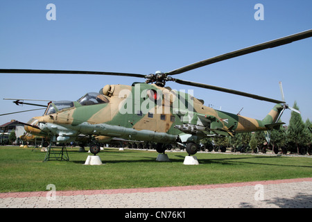 Mi-24 Hind Kampfhubschrauber Pinter muvek Military Museum Ungarn Stockfoto