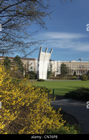 Denkmal für die Berliner Luftbrücke (Luftbrücke) in Platz der Luftbrücke, in der Nähe von Flughafen Tempelhof Stockfoto