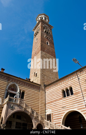 Lamperti-Turm, Palazzo della Ragione, Ragione Palast, Verona, Veneto, Italien Stockfoto