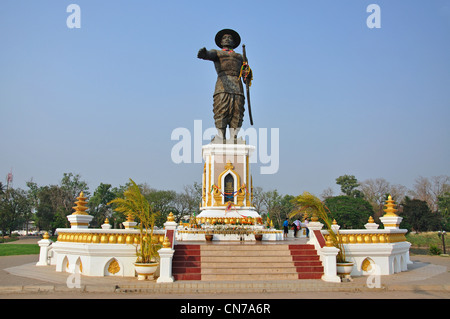 Chao Anouvong (Xaiya Setthathirath V) Statue am Mekong Riverfront, Vientiane, der Präfektur Vientiane, Laos Stockfoto