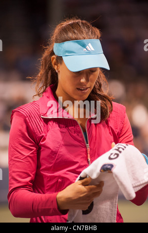 Tennis Player, Ana Ivanovic, bereitet sich auf ihr Match bei der Merkur Versicherung Open in La Costa Resort. Stockfoto