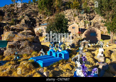 Peru, Puno Provinz, Titicaca-See, bunten Friedhof im Dorf Chimo Stockfoto