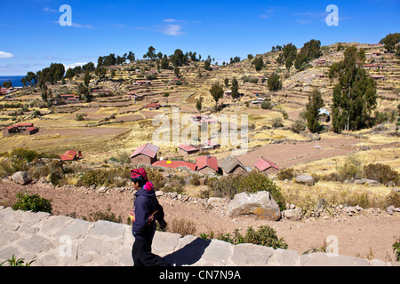 Peru, Provinz Puno, Titicacasee, Insel Taquile, die Quechua-Indianer haben fern des Kontinents eine traditionelle Lebensweise Stockfoto