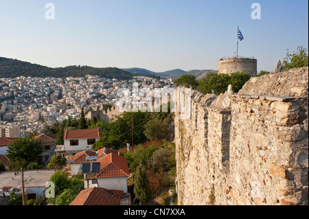 Griechenland, Mazedonien, Kavala, am Hafen, Blick auf die Stadt von der byzantinischen Zitadelle Stockfoto