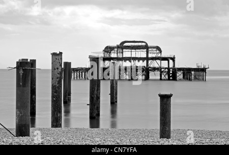 Reste der alten West-Pier in Brighton, East Sussex, England, UK. Stockfoto