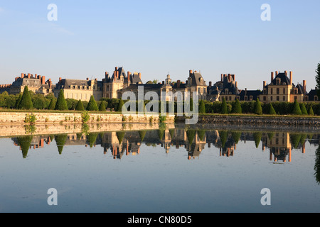 Frankreich, Seine et Marne (77), Fontainebleau, das königliche Schloss, die zum Weltkulturerbe der UNESCO, Blick vom Grand Parterre Stockfoto