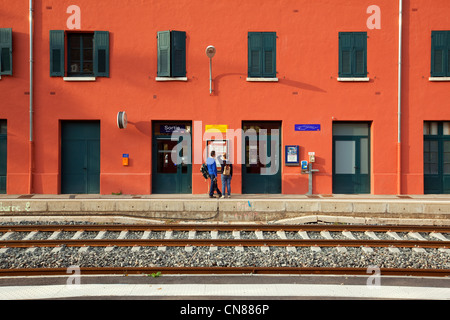 Frankreich, Alpes Maritimes, Essen-Tal, Sospel, trainieren des Vallée des Merveilles (Tal der Wunder), TER Linie (regionale Stockfoto