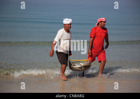 Fischer bin Arabischen Golf, Bei Tibat, in der Omanischen Enklave Musandam Oman Stockfoto