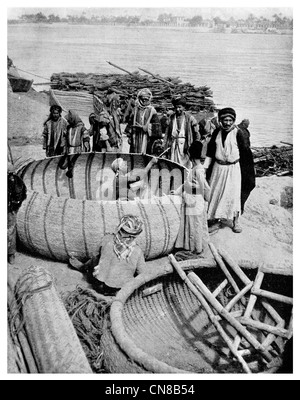 Zuerst veröffentlicht 1914 Koofah Togris Tigris-Fluss Boot in Bagdad Afghanistan Stockfoto