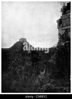 Erste veröffentlichte 1914 große Pyramide Tempel von Chichen Itza in Yucatan Stockfoto