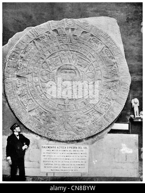 Zuerst veröffentlicht 1914 aztekischen Stein Calander Domplatz Mexiko Kalender Stockfoto