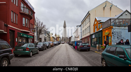 Reykjavik, Island. Skólavörðustígur zur Hallgrímskirkja Kirche. Stockfoto