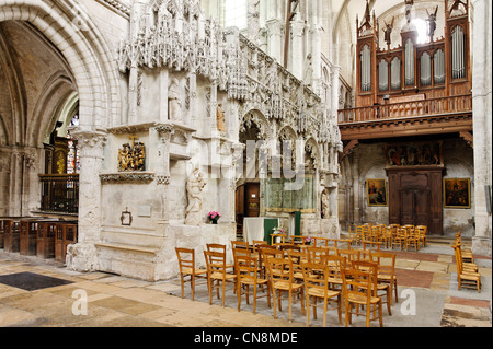 Frankreich, Aube, Troyes, St. Maria-Magdalena-Kirche aus dem 12. Jahrhundert, Stein geschnitzt Lettner aus dem frühen 16. Stockfoto