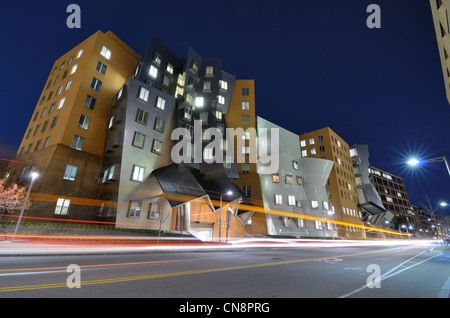 Ray und Maria Stata Center auf dem Campus mit preisgekrönten Architektur Frank Gehry gebaut. Stockfoto