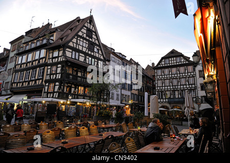 Frankreich, Bas-Rhin, Straßburg, Altstadt als Weltkulturerbe der UNESCO, Place du Marche Aux Cochons de Lait aufgeführt Stockfoto