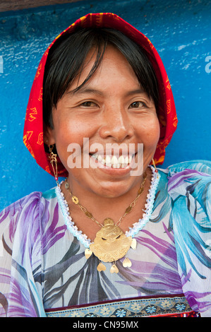 Panama, San Blas Archipel, autonome Gebiet Kuna Yala, Carti Island, Kuna-Indianer Stockfoto