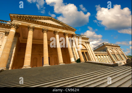 Die Neo-klassischen Südfront mit korinthischen Säulen des Duke of Buckingham Stowe House im Jahre 1771 von Robert Adam entworfen. Stockfoto