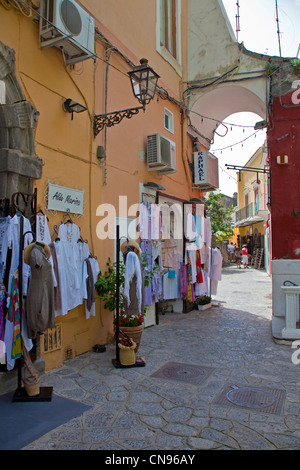 Berühmte Mode, Moda Positano, Boutiquen am Dorf Positano, Amalfiküste, UNESCO-Weltkulturerbe, Kampanien, Italien, Mittelmeer, Europa Stockfoto