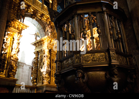 Im Inneren der Kathedrale von Santiago de Compostela. Stockfoto