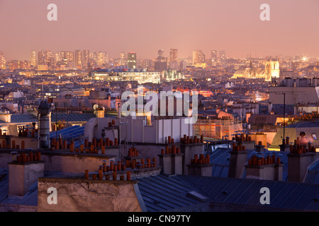 Frankreich, Paris, Blick vom Montmartre in Notre Dame, Centre Pompidou und Gebäude im 13. arrondissement Stockfoto