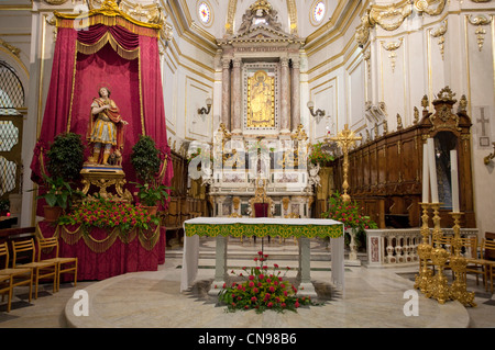 Altar in der Kirche von Positano, Amalfiküste, UNESCO-Weltkulturerbe, Kampanien, Italien, Mittelmeer, Europa Stockfoto