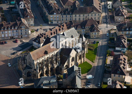 Frankreich, Calvados, Falaise, Trinite Kirche (Luftbild) Stockfoto