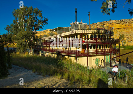 Australien, South Australia, Murray River, Murray Princess Tretboot in der Nähe von Big Bend Cliff Stockfoto