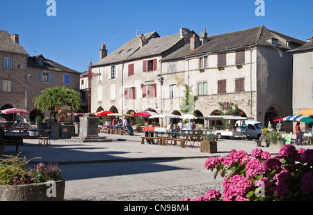 Frankreich, Aveyron, Sauveterre de Rouergue, gekennzeichnet Les Plus Beaux Dörfer de France (die schönsten Dörfer Frankreichs), Stockfoto