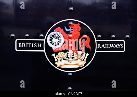 Altes Logo der British Railways auf erhaltene Dampflokomotive, Severn Valley Railway Stockfoto