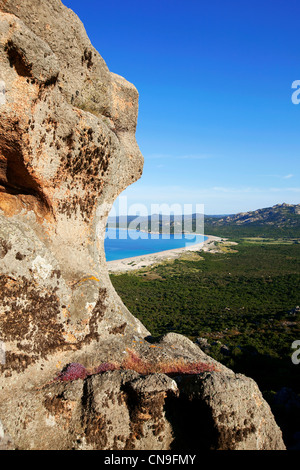 Frankreich, Corse du Sud, Erbaju reichen von Rock Roccapina und Domaine de Murtoli im Hintergrund Stockfoto