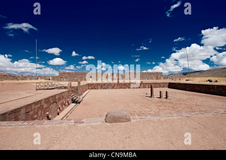 drei Stelen in halb unterirdischen Tempel, Templete Semi-Subterraneo, Website Prä-Inka-Tiwanaku, UNESCO-Weltkulturerbe, La Paz, Stockfoto