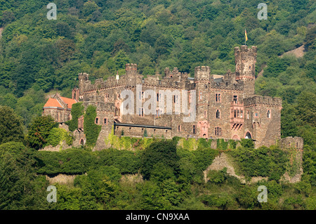 Deutschland, Rheinland-Pfalz, Trechtingshausen, Burg Reichenstein, den romantischen Rhein als Weltkulturerbe der UNESCO gelistet Stockfoto