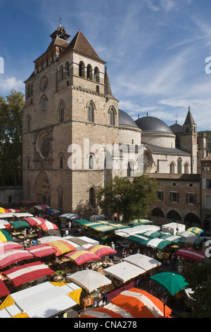 Frankreich, Menge, Cahors, Markttag vor der Kathedrale St. Etienne Stockfoto