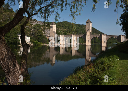 Frankreich, Lot, Cahors, Le Pont Valentre Stockfoto