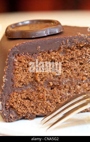 Österreich, eröffnete Hotel Sacher in Wien im Jahre 1866, Café Sacher, berühmten Schokoladenkuchen und dünne Schicht Aprikosenmarmelade seiner Sachertorte Stockfoto