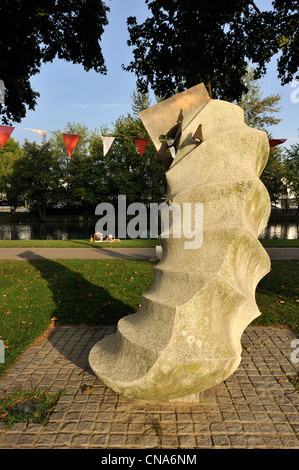 Frankreich, Haut Rhin, Mulhouse, Promenade des Nouveau Bassin (neue Pool), Allee William Wyler, La Jonque Statue von Vincente Stockfoto