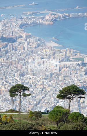 Trapani gesehen von Erice, Sizilien, Italien Stockfoto