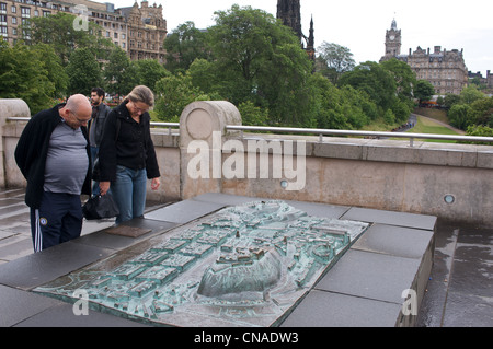 Bronze Relief Karte Edinburgh Schottland UK Stockfoto