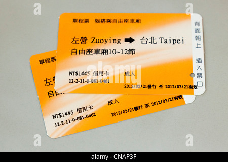 Zwei einfache Fahrt Tickets ab Zuoying nach Taipeh auf Taiwan High Speed Rail (THSR oder HSR) Zug, Taiwan. JMH5975 Stockfoto