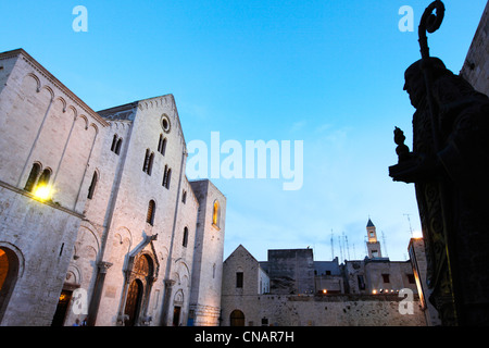 Italien, Apulien, Bari, die Altstadt, Basilica di San Nicola (St Nicholas Basilica) erbaut zwischen 1087 und 1197, während die Stockfoto
