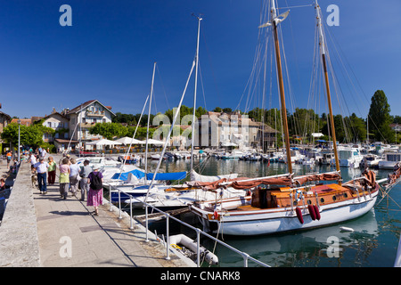 Nernier, der Steganlage vom Genfer See und dem Yachthafen, Le Chablais, Haute Savoie, Frankreich Stockfoto