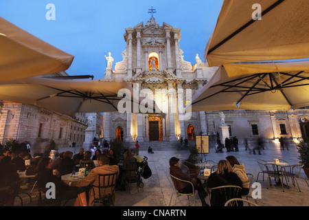 Italien, Sizilien, Halbinsel Ortigia, Syrakus, aufgeführt als Weltkulturerbe der UNESCO, Kathedrale von Santa Maria Delle Colonne Stockfoto