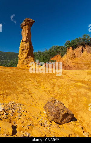 Frankreich, Vaucluse, Rustrel, Colorado Provencal, alte Ocker Steinbrüche, Fee Schornstein Stockfoto