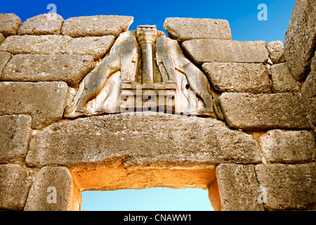 Mykene Lion Tor & Zitadelle Wände in 1350 v. Chr. gebaut und seinen Stil zyklopischen Mauern aufgrund der enormen Größe der Blöcke. Griechenland Stockfoto